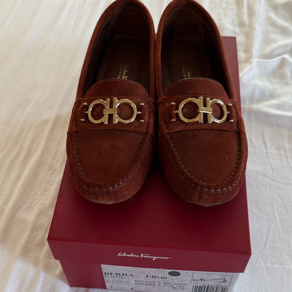 Salvatore Ferragamo Women's Tan Loafers with Gold Accent